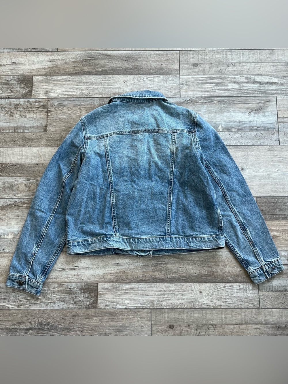 NWT Express Women's Denim Jacket - Picture 3 of 12